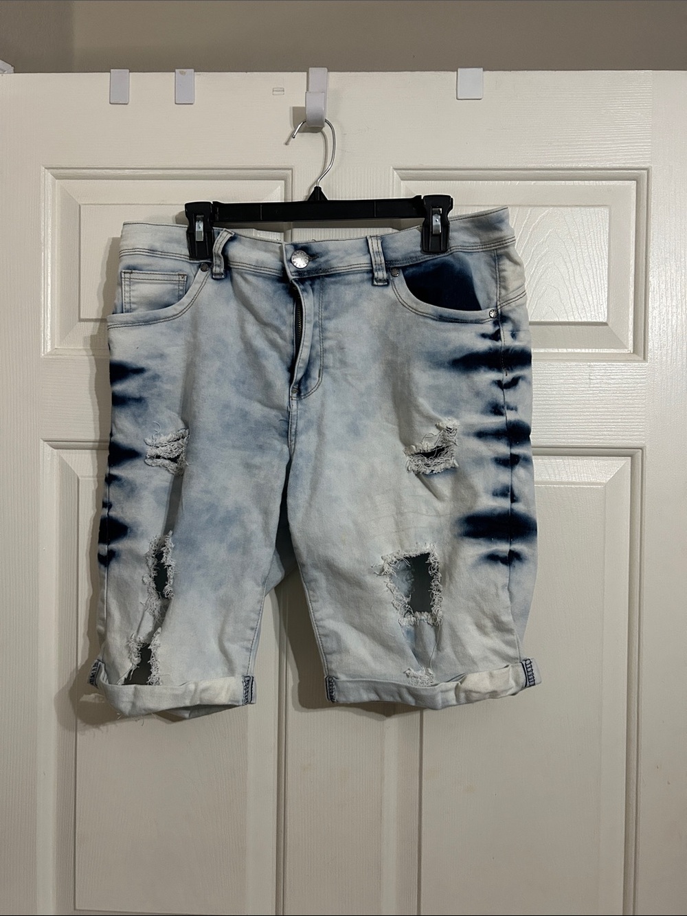 Distressed Tie-Dye Denim Shorts - Light Blue